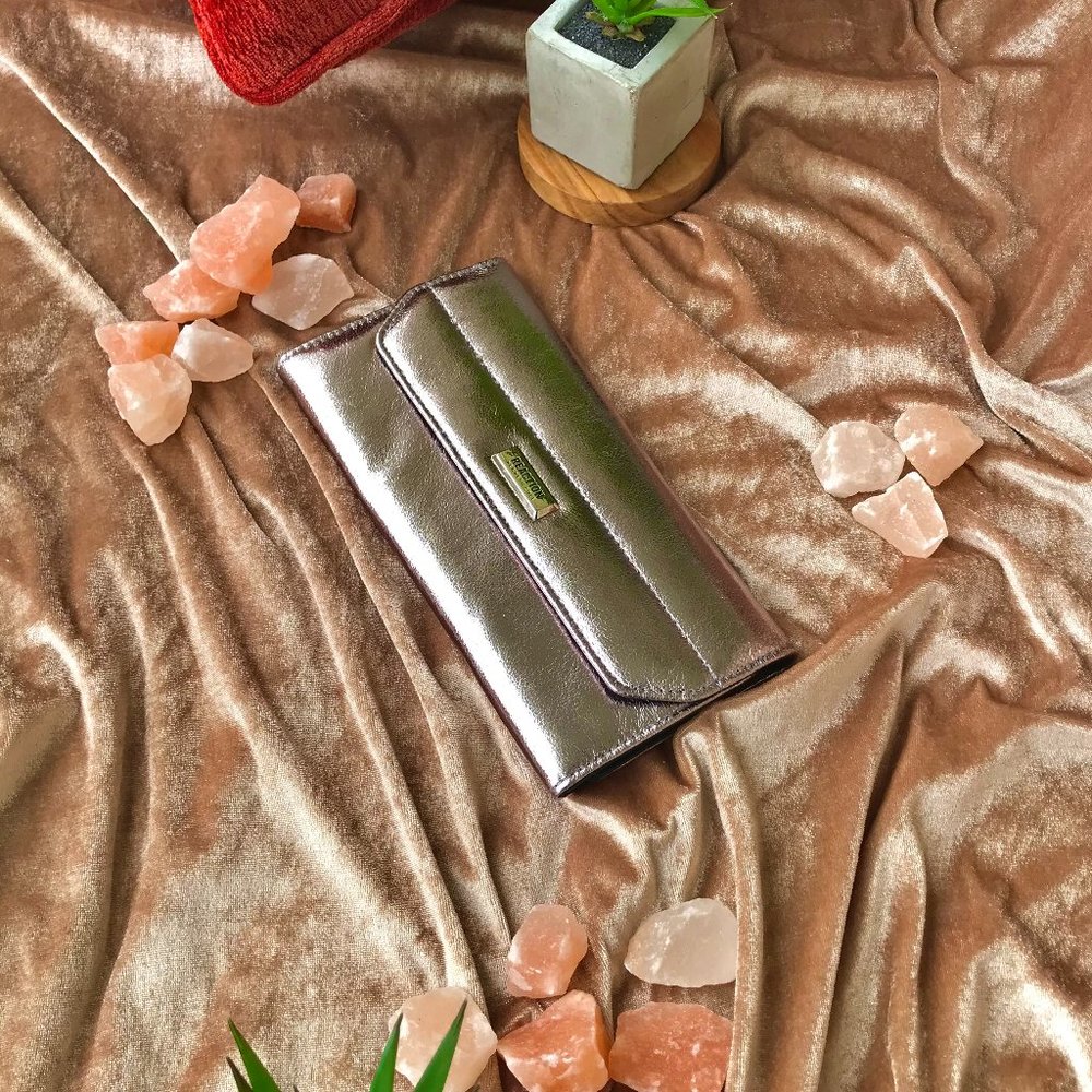 - KENNETH COLE: REACTION Hand Purse & Wallet